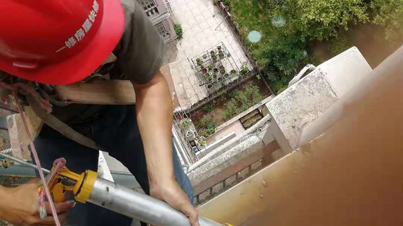 户外泳池防水注意事项